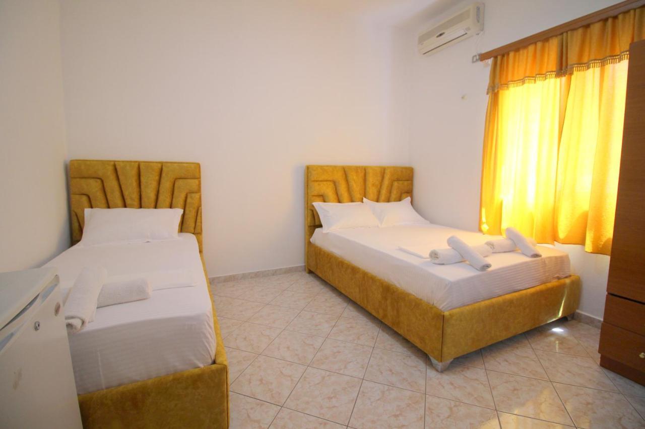 Hotel Vila Vilson Саранда Екстер'єр фото